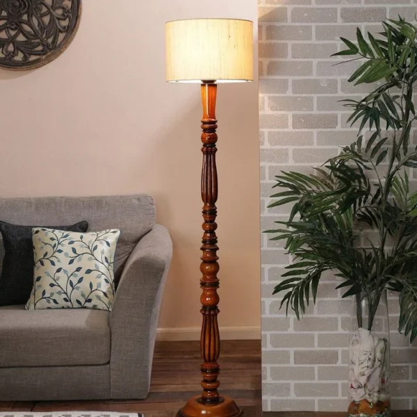 Woodsfurni White Fabric Shade Floor Lamp with Brown Base
